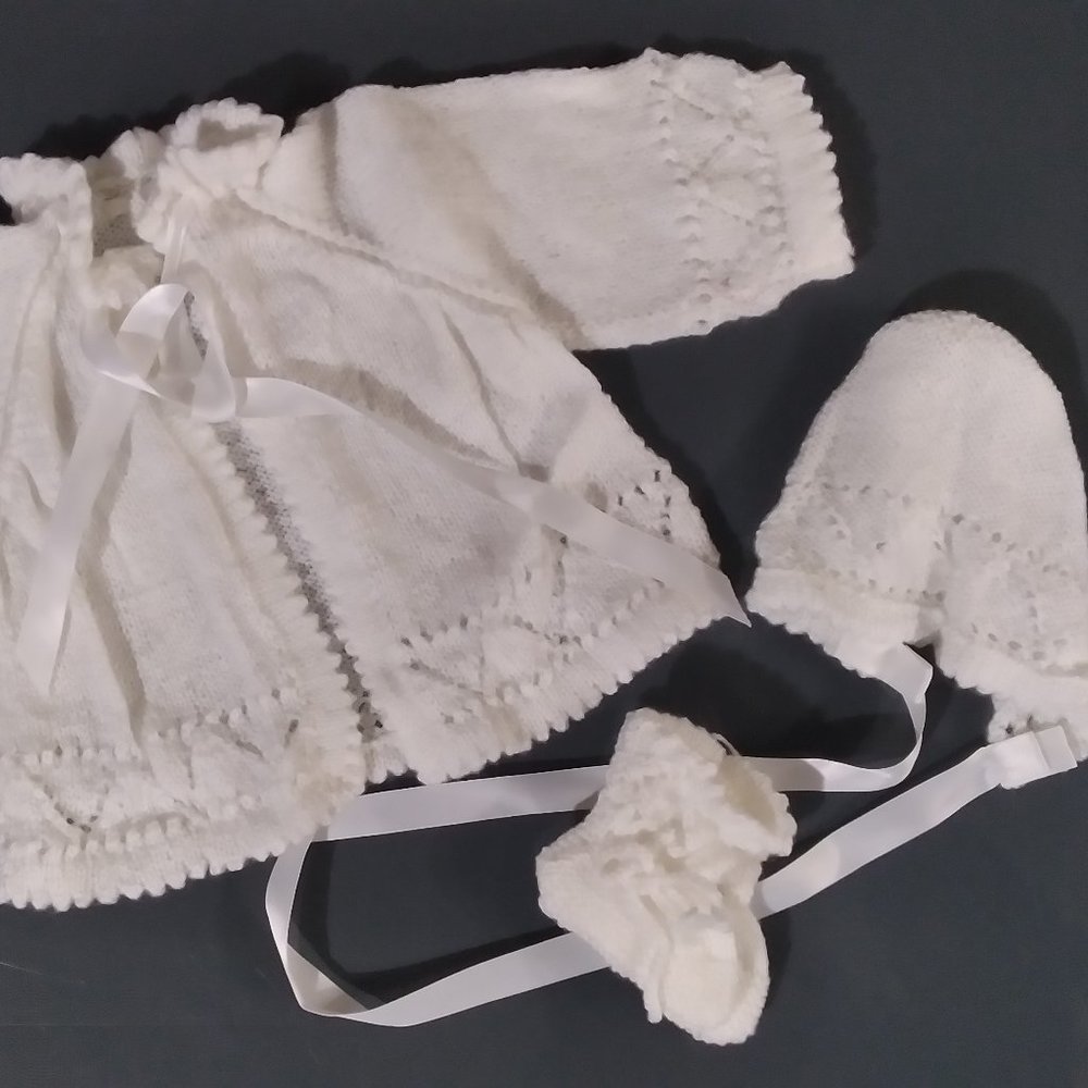 New! super cute 3piece knitted Sweater, Hat & Mitten Combo